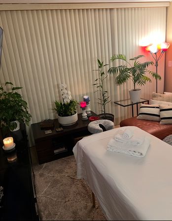 Calming Massage <i>by Diego</i>