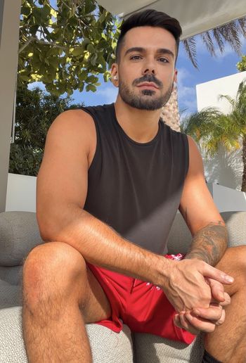 Rejuvenating Massage <i>by Rosario</i>