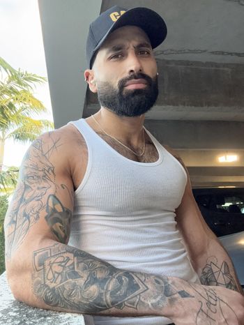 Energy Massage <i>by Adrian</i>