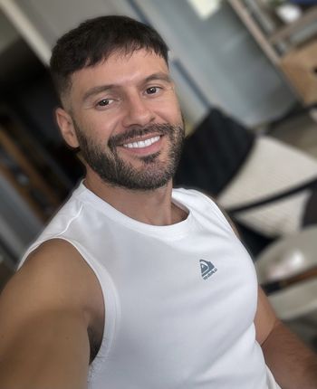 Calming Bodywork <i>by Hugo</i>