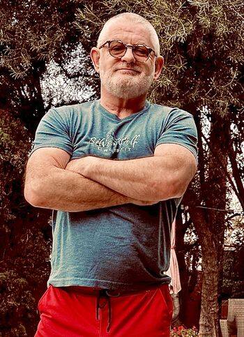 Revitalizing Massage <i>by William</i>