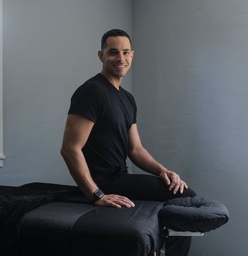 Rejuvenating Massage <i>by Mike</i>