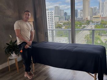 At-Home Massage <i>by Fernando</i>