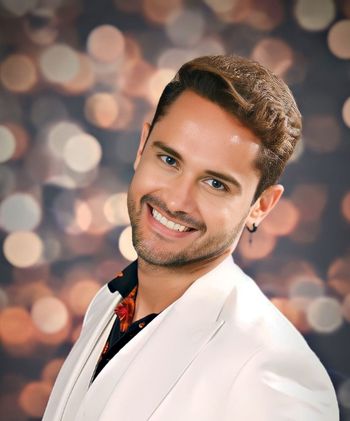 Energetic Healing <i>by Sebastian</i>