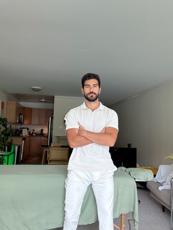 Elevating Massage <i>by Thiago</i>