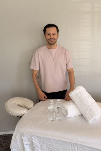 Revitalizing Massage <i>by Alex</i>