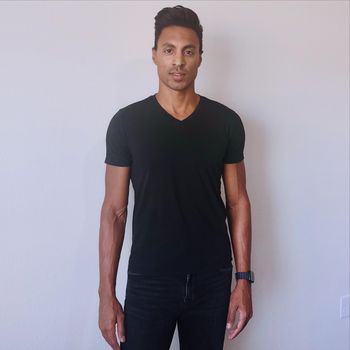 Revitalizing Massage <i>by Pablo</i>