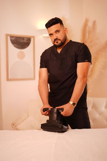 Mobile Massage <i>by Romi</i>