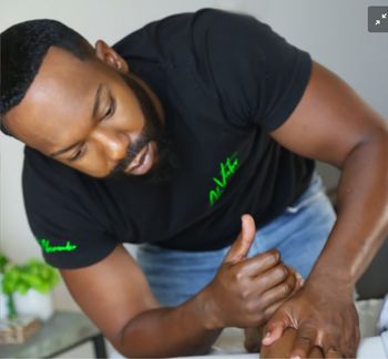 Customized Massage <i>by Victor </i>